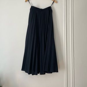 Uniqlo Pleated Skirt